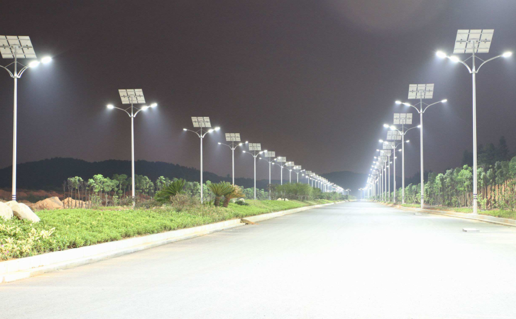 道路太陽能路燈你知道怎么選擇瓦數(shù)嗎？